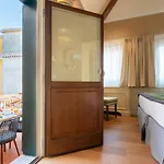 La Dimora di San Maurizio 4 Deluxe Apartment with Terrace